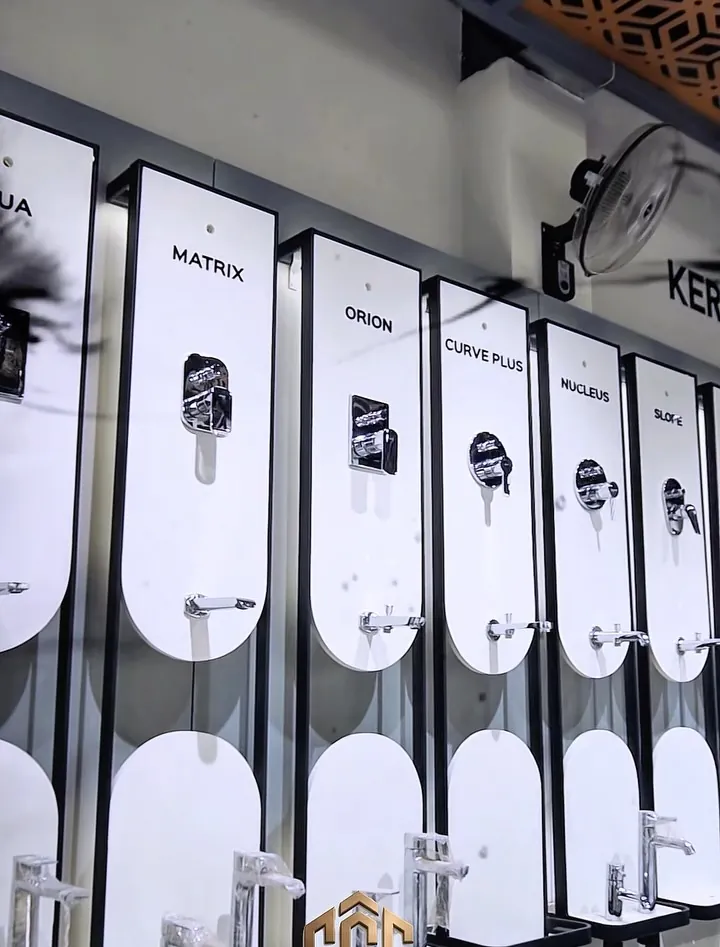 Display wall of taps and mixers